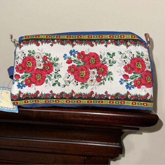 MARAT D’AVIGNON Floral Red White Blue French Artisan Cosmetic Toiletry Bag - Picture 1 of 11